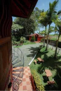 Κήπος έξω από το Hotel Campestre El Cielo