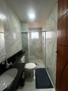 Bilik mandi di Apê ao lado do Pavilhão Carapina