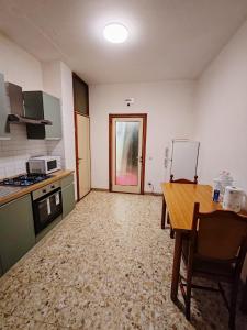 Kuchyň nebo kuchyňský kout v ubytování Tarak palace Inn + 30 fotografií