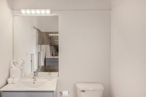 Gallery image of Island Bliss Condo in Koolbaai +9 photos