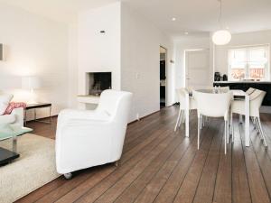 Ruang duduk di 6 person holiday home in Skagen-By Traum +18 gambar