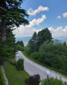 Naturlandskabet i nærheden af villaen + 16 billeder