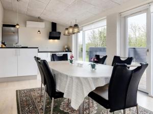 Galería fotográfica de Tranquil Retreat in Nature s Embrace-By Traum en Brovst