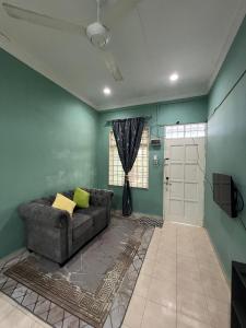 Ruang duduk di A &a Hani Homestay ,Kuala Nerus