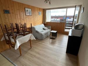 Kuchyň nebo kuchyňský kout v ubytování Studio 4 pers au pied des pistes avec WIFI - FR-1-814-37