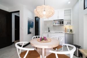 Η κουζίνα ή μικρή κουζίνα στο Studio Ronda 18 - At Las Catalinas