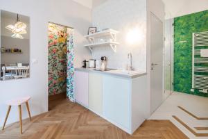 Kuchyň nebo kuchyňský kout v ubytování grätzlhotel Karmelitermarkt