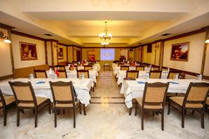 The business area and/or conference room at Baglar Saray Hotel