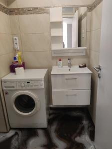 Koupelna v ubytování 64747 Breuberg Odenwald 2 Schlafzimmer + 5 fotografií