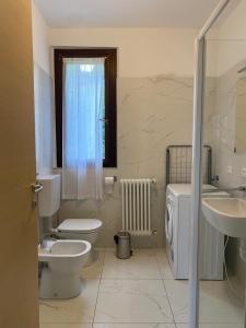 Ένα μπάνιο στο Residence Borgo Castello +11 φωτογραφίες