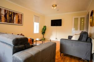 Televisyen dan/atau pusat hiburan di Arranview Apartment