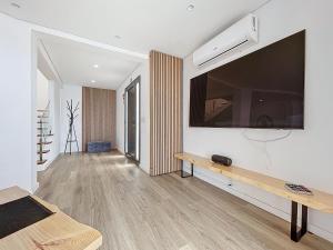 Gallery image of Breeze House 1 by Atlantic Holiday in Garajau