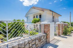 Gallery image of Ava Apartments in Omišalj