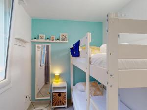 Postel nebo postele na pokoji v ubytování Harmonia Cottage by Bookinggardalake + 37 fotografií
