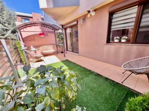 Κήπος έξω από το Summer Studio