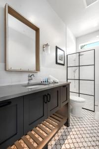 Et badeværelse på The Stables at The Homestead