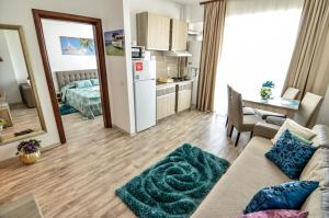 Gallery image of Apartment Party Studios in Mamaia