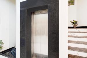 Fotografie z fotogalerie ubytování Super Townhouse Narholi Bridge Mathura v destinaci Mathura