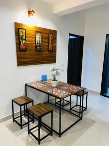 Φωτογραφία από το άλμπουμ του Misty Mountain Escape σε Ντεχράντουν