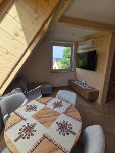 Et tv og/eller underholdning på Apartament pod kopieńcem