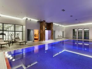 Bazén v ubytování Hotel Sadova nebo v jeho okolí