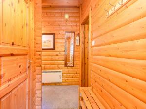 Ένα μπάνιο στο Scandinavian Lodge - Uk37188 +13 φωτογραφίες