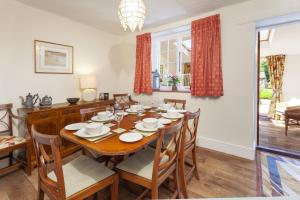 The Garden Flat at Jacobs Pond Nr Monksilverにあるシーティングエリア