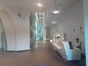 Vstupní hala nebo recepce v ubytování SeaTowers 28 Floor WATERFRONT PENTHOUSE! Sea & City PANORAMIC VIEW from GLASS CORNER TRIANGLE! 75m2! Terrace! Short&Long Stay! Parking!