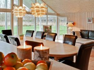 Istumisnurk majutusasutuses 14 person holiday home in Idestrup-By Traum +14 fotot