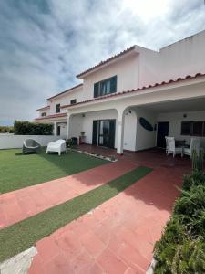 Κήπος έξω από το Philip's Beach House +15 φωτογραφίες