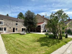 Tòa nhà nơi nhà nghỉ dưỡng tọa lạc