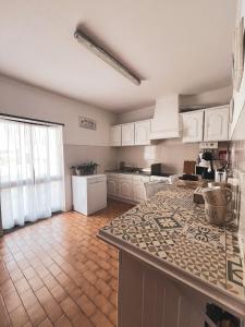 Η κουζίνα ή μικρή κουζίνα στο Philip's Beach House