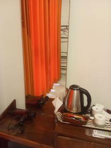 タンガラにあるDishari Tangalleのテーブル(お茶ポット、鏡付) +198枚の写真