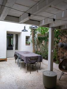 Patio nebo venkovní prostory v ubytování La Maison d'Oô Rue Magène