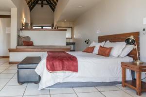 Ένα ή περισσότερα κρεβάτια σε δωμάτιο στο Zebula Bush Villa 82, Zebula Golf Estate and Spa