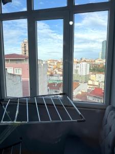 Balkón nebo terasa v ubytování Modern 3-BR Apt w AC & Elevator, Near Metro