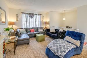 Fotografie z fotogalerie ubytování 7 Mi to National Harbor Pet-Friendly Family Home v destinaci Fort Washington