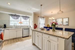 Fotografie z fotogalerie ubytování 7 Mi to National Harbor Pet-Friendly Family Home v destinaci Fort Washington + 23 fotografií