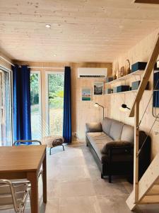 Posezení v ubytování Tiny house Premium 4p prox Montpellier