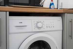 リンカーンにあるStudio in Lincolnの電子レンジ、洗濯機