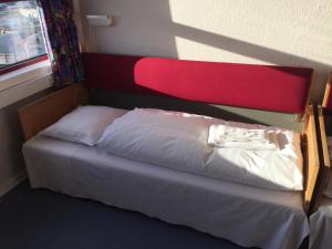 Katil atau katil-katil dalam bilik di 62N Guesthouse Marknagil