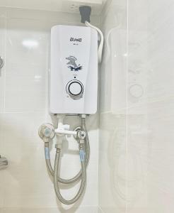 Koupelna v ubytování 30sqm studio, Queen sized bed, 15th floor, Baseline Prestige Fuente Osmeña Cebu City