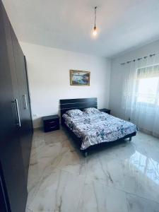 Una cama o camas en una habitación de Leoo Home
