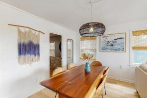 Gallery image of Entire House - Serenity in Surf City in Surf City