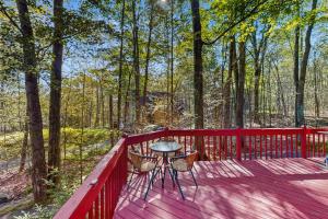 Φωτογραφία από το άλμπουμ του Laid-back in Lake Arrowhead σε Pocono Lake +30 φωτογραφίες