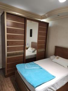 Katil atau katil-katil dalam bilik di أطلالة النيل apartment
