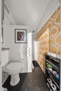 Gambar di galeri bagi Equestrian Elegance - Unit #8 di Woodway