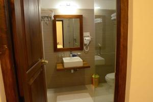 Ένα μπάνιο στο KANDY Vista +19 φωτογραφίες