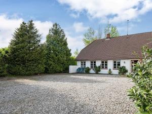 Κήπος έξω από το 12 person holiday home in Nordborg-By Traum
