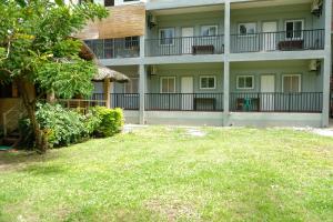 Foto dalla galleria di Suki Beach Resort 3 Storey Bldg Standard Aircon Room a Sorsogon Altre 24 foto